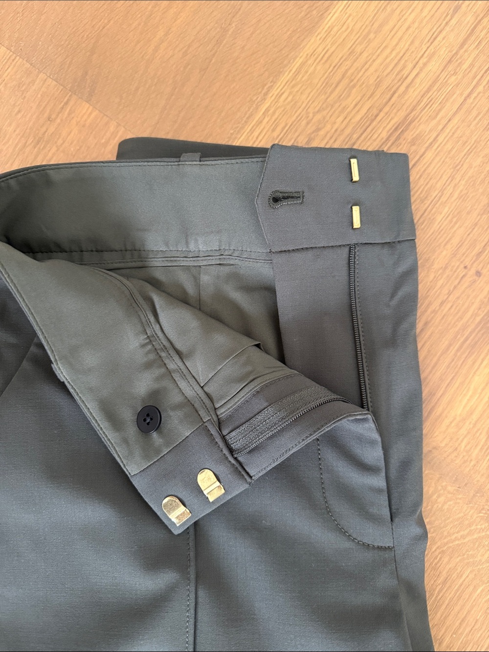 Veronica Beard Olive Green High-Waist Tailored Pants - Picture 5 of 5